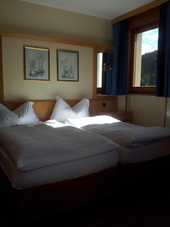Chalet Brigitte B&B Arabba Værelse billede